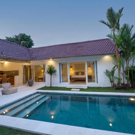 Villa Pagu เซมินยัค ภายนอก รูปภาพ