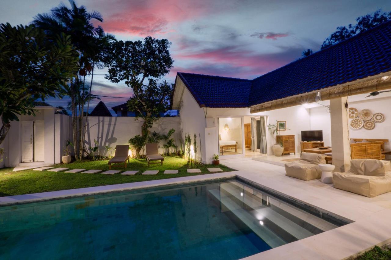 Villa Pagu เซมินยัค ภายนอก รูปภาพ
